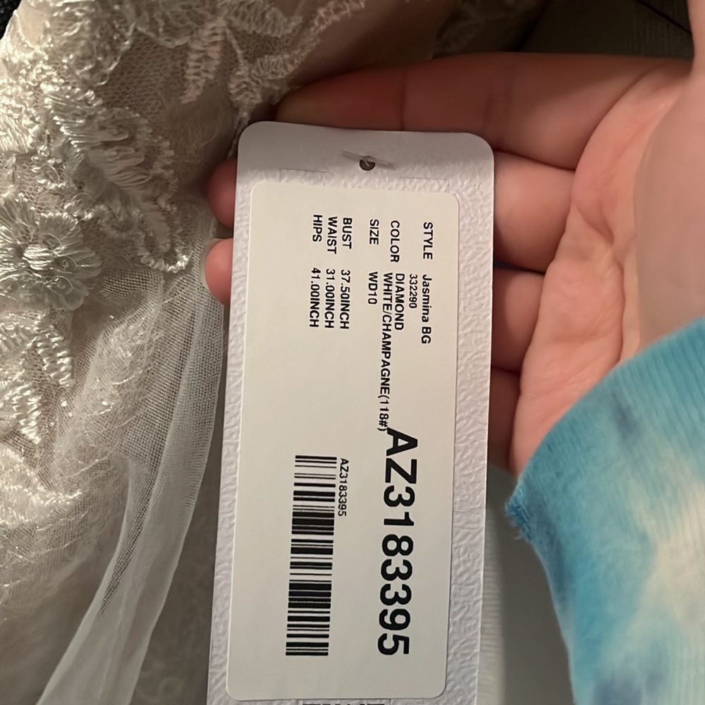Brand New Azazie ‘Jasmina’ Wedding Dress-Size 10 - Picture 5 of 5